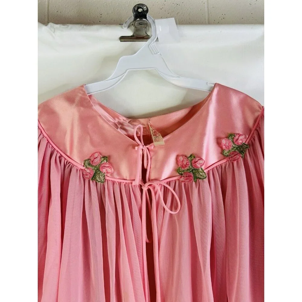 Vintage 60s Pink Nylon Chiffon Flowy Peignoir Gown USA  Fairy Angel - Picture 2 of 8